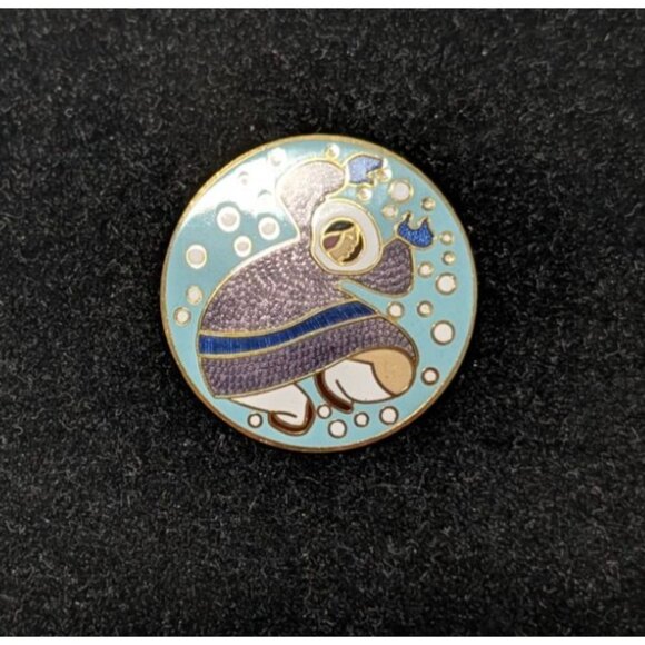 Vintage Barbara Lavallee Cloisonné Enamel Pin Inuit Woman Dancing Artigue LTD - Picture 8 of 8